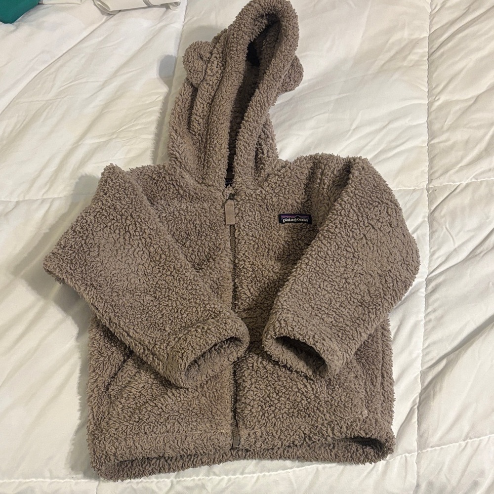 Patagonia Fleece Hoodie in Taupe
